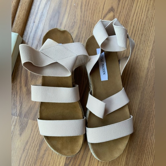 Steve Madden Sandal Summer Shoe Pink Women Size 10 Slip On Casual Footwear - Picture 1 of 4
